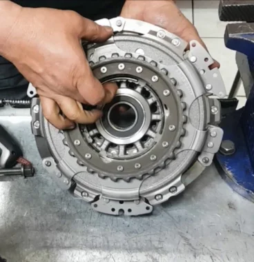  Renault, Dacia, Audi,Mercedes, BMW, Wolskvagen, Seat, Skoda, Land Rover, Fiat, Ford, Hyundai, Skoda için Kavrama Volant Değişimi